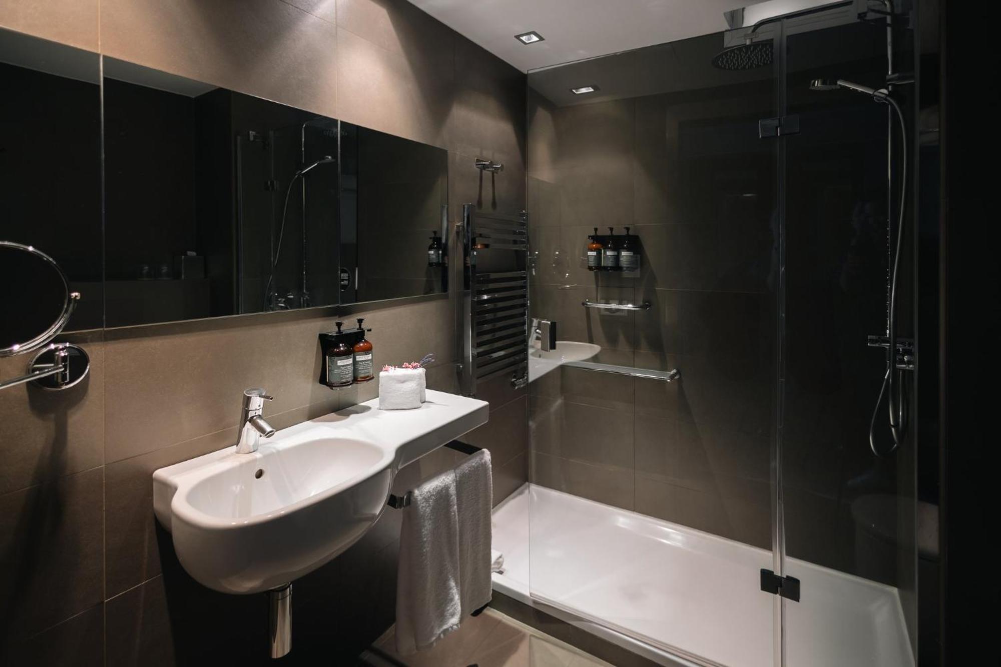 Crowne Plaza Madrid - Centre Retiro By Ihg Ξενοδοχείο Εξωτερικό φωτογραφία